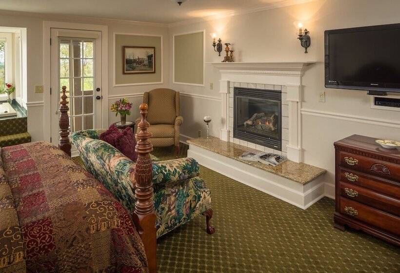 Suite, Goldmoor Inn & Resort