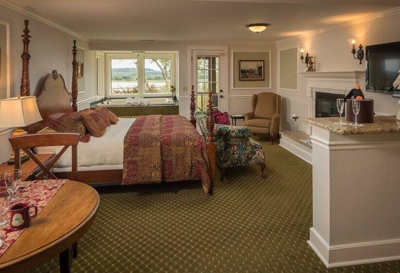 Suite, Goldmoor Inn & Resort