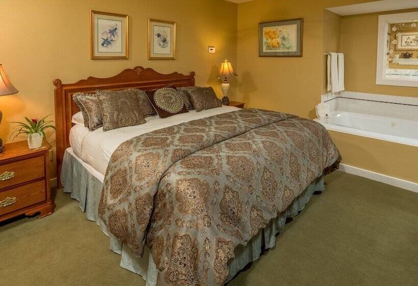 Suite, Goldmoor Inn & Resort