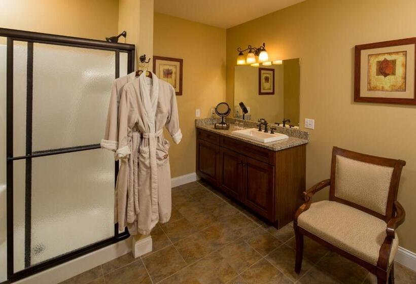 Suite, Goldmoor Inn & Resort