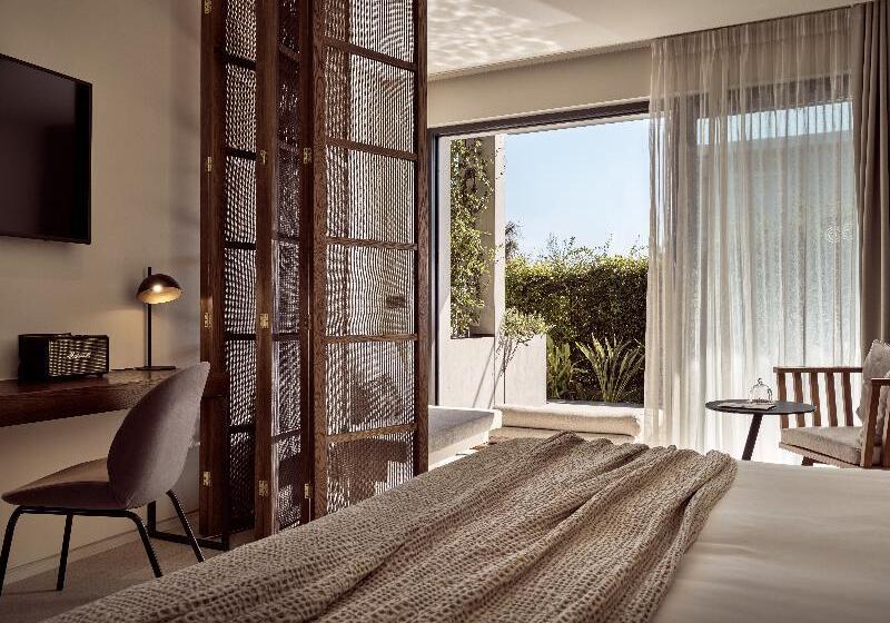 سوئیت جونیور با استخر, Contessina Suites & Spa   Adults Only