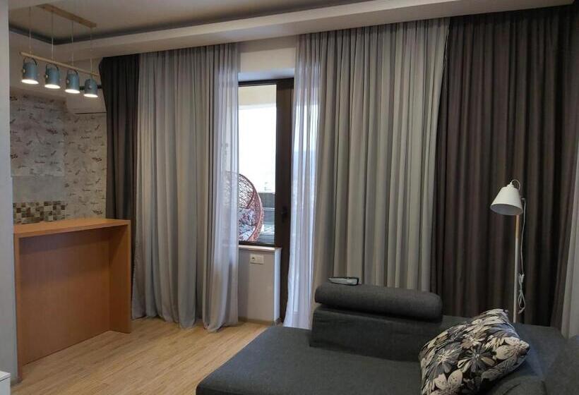 سوییت, Veranda