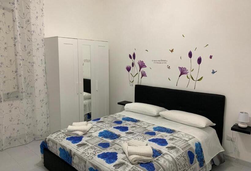 اتاق استاندارد با سرویس بهداشتی مشترک, Le Tre Orchidee