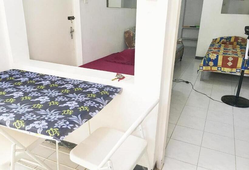 اتاق استاندارد چهار تخته, African Symbol Guest House