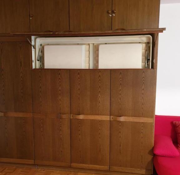 استودیوی استاندارد, Haus Anderl
