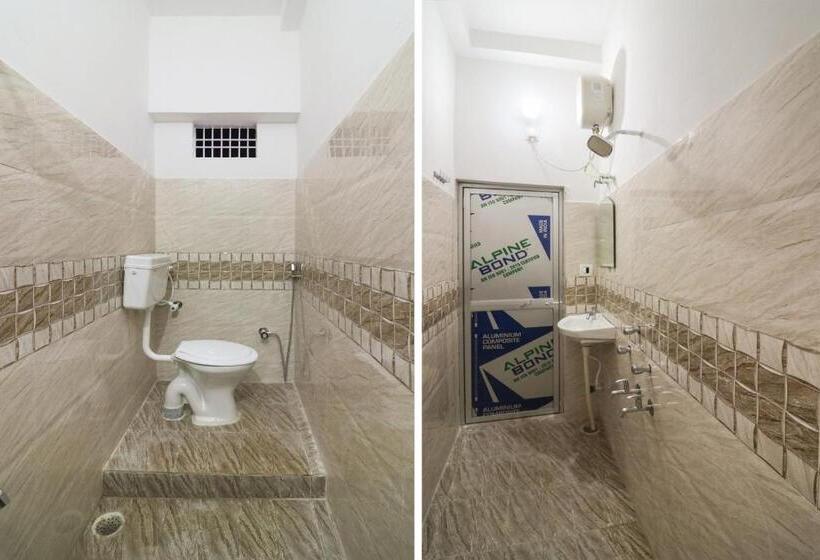 اتاق استاندارد, Spot On Hotel Raj
