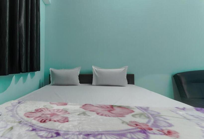 اتاق استاندارد, Spot On Hotel Raj