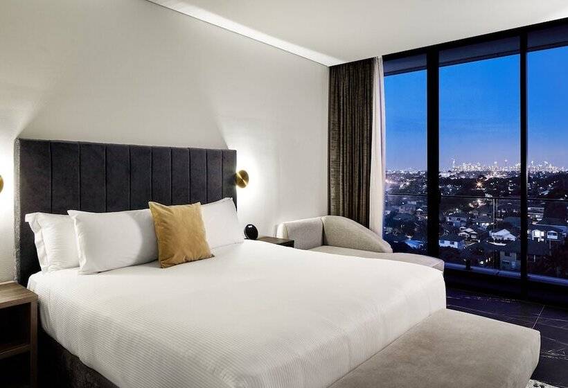 Premium Room City View, Crowne Plaza Sydney Burwood, An Ihg