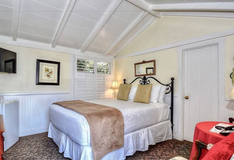 اتاق لوکس, Carmel Green Lantern Inn