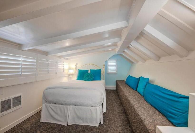 اتاق استاندارد, Carmel Green Lantern Inn