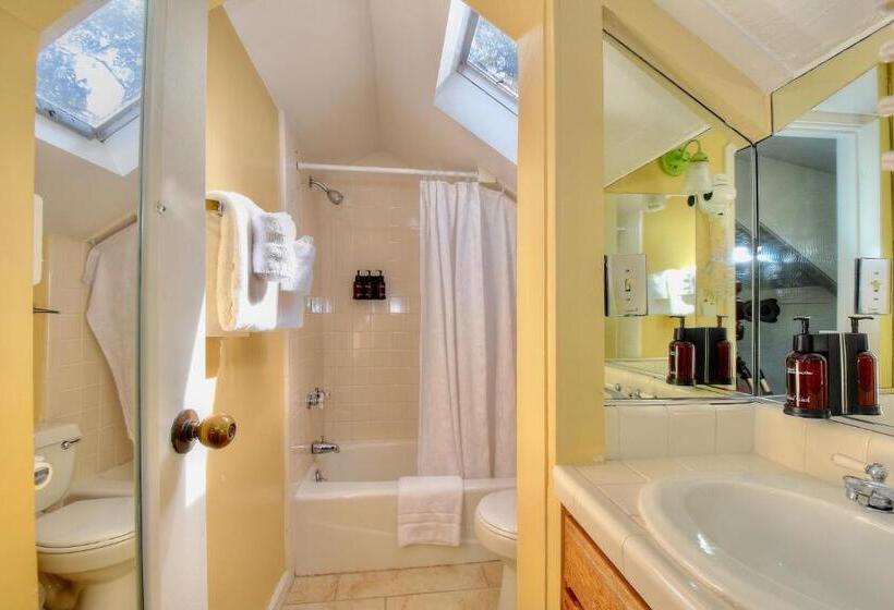اتاق استاندارد, Carmel Green Lantern Inn