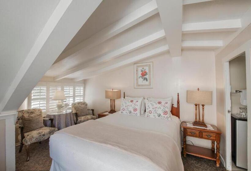 اتاق استاندارد, Carmel Green Lantern Inn