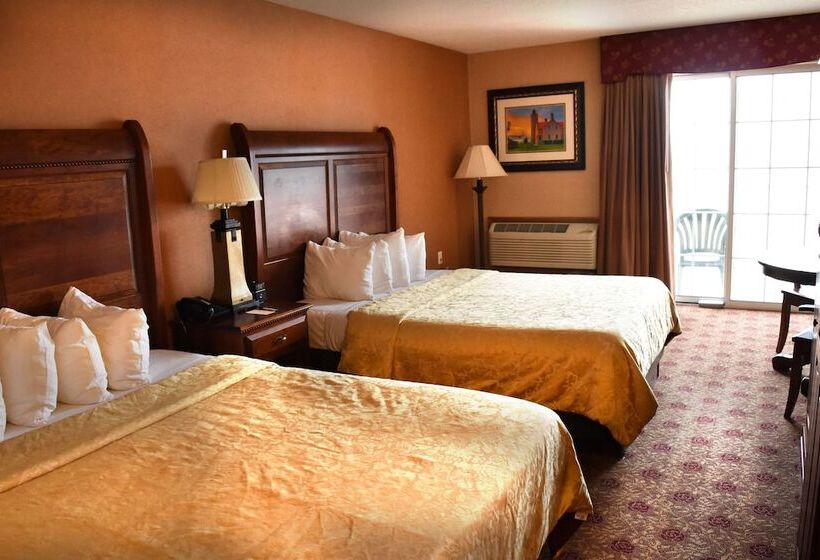 اتاق استاندارد, Hamilton Inn Select Beachfront Mackinaw City