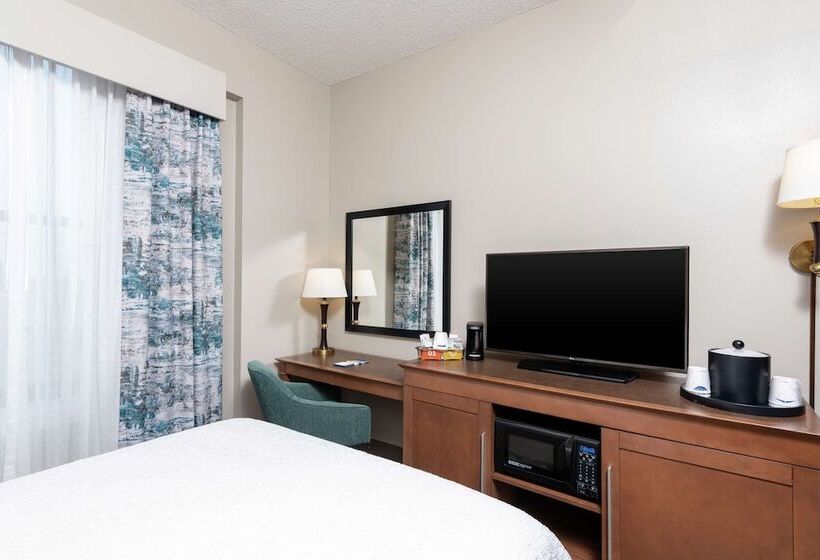 Quarto standard, Hampton Inn Indianapolis Downtown Across From Circle Centre