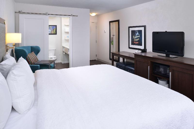 اتاق استاندارد با تخت بزرگ, Hampton Inn Portland East