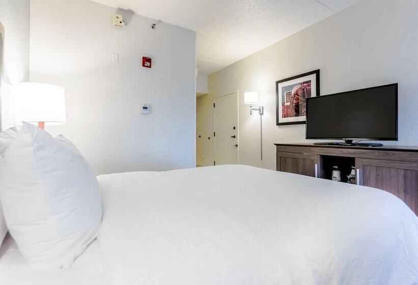 Standard Room Adapted for people with reduced mobility, Hampton Inn St. Charles St. Peters