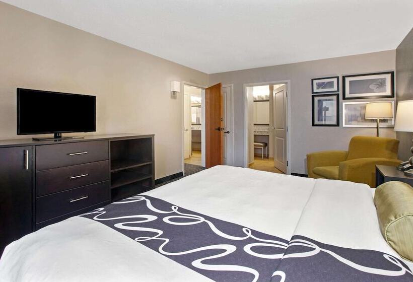 スイート, La Quinta Inn & Suites By Wyndham Detroit Metro Airport