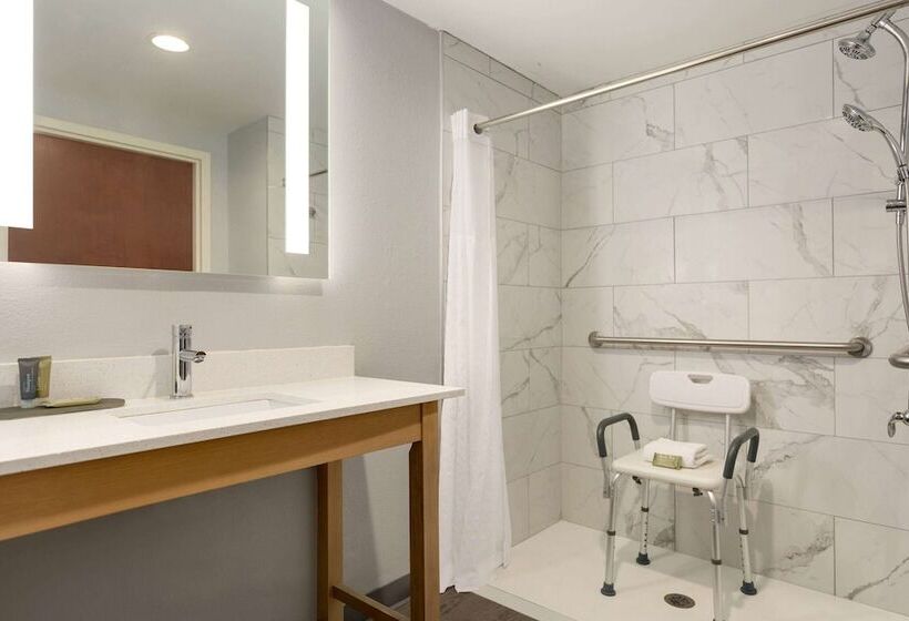 اتاق استاندارد با تخت دوبل برای معلولان, La Quinta Inn & Suites By Wyndham Selma/smithfield I95