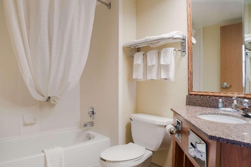 سوئیت با تخت بزرگ, Quality Inn & Suites