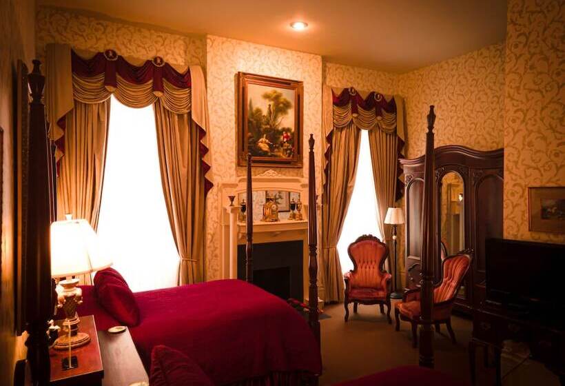 Standard Room 2 Double Beds, The Guest House Historic Mansion