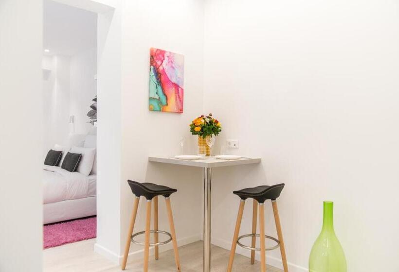 آپارتمان 1 خوابه همکف, Pinacota Suites Athens