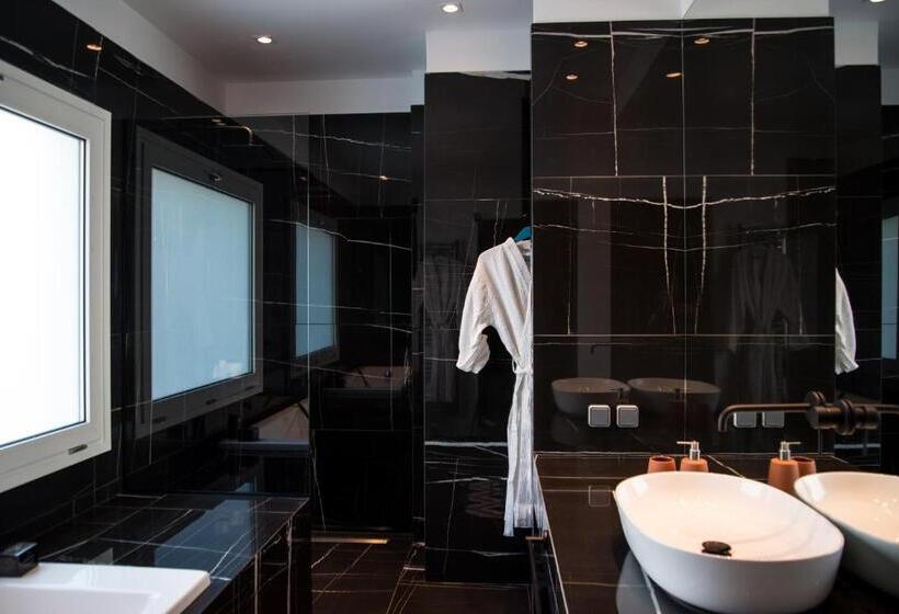 آپارتمان 3 خوابه, Pinacota Suites Athens