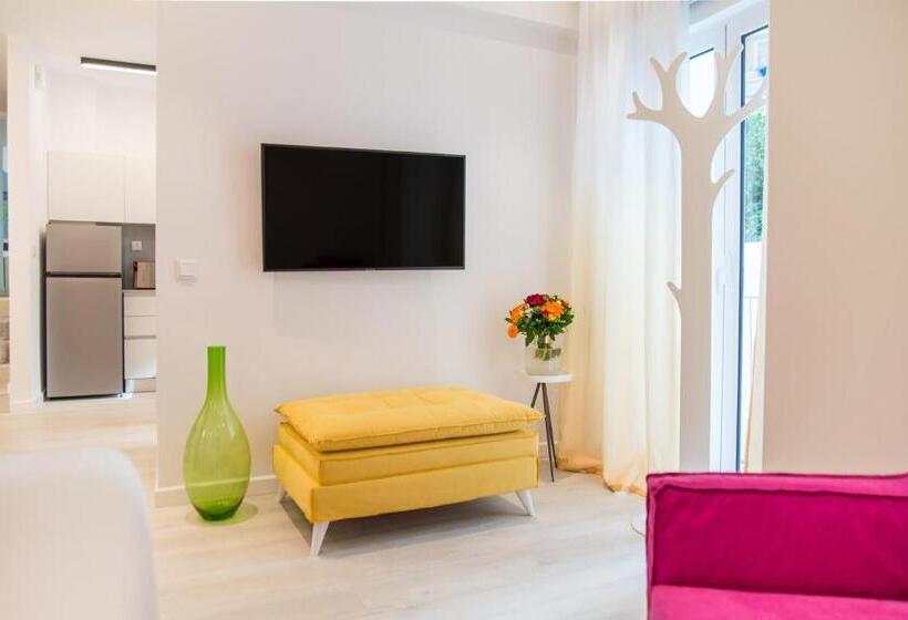 آپارتمان 1 خوابه همکف, Pinacota Suites Athens