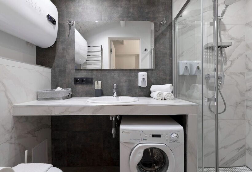 标准工作室, Apart Hotel M28