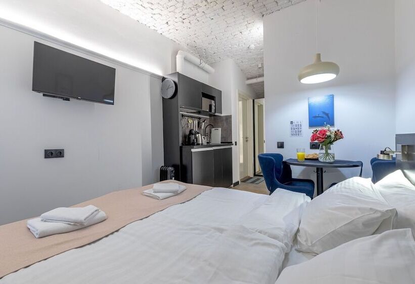 标准工作室, Apart Hotel M28