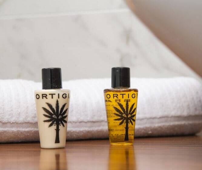سوییت جونیور با بالکن, Casa Tua Spa Resort