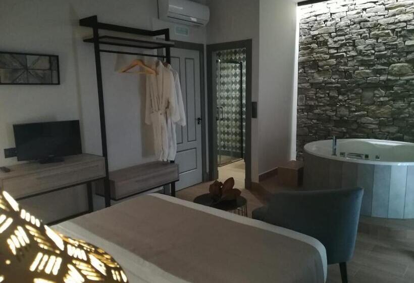 سوییت لوکس, Aljibe Casa Rural