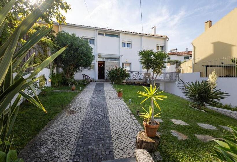 اتاق استاندارد سه نفره, Màhouse Guesthouse