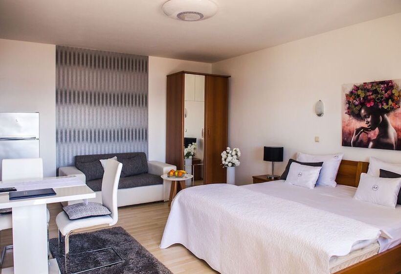 استودیوی استاندارد, Apartment And Rooms Ana