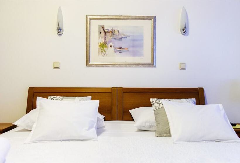 اتاق استاندارد, Apartment And Rooms Ana