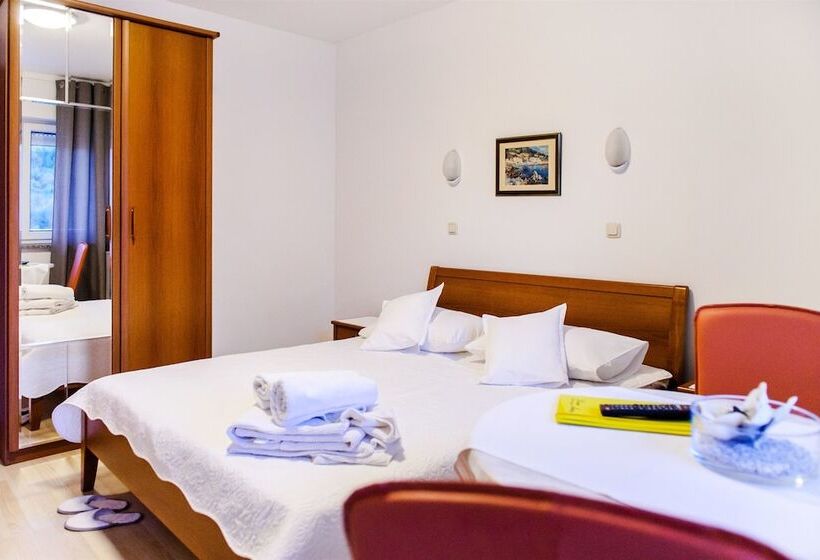 اتاق استاندارد, Apartment And Rooms Ana