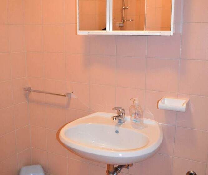 آپارتمان 1 خوابه, Apartments Ivica Pakostane