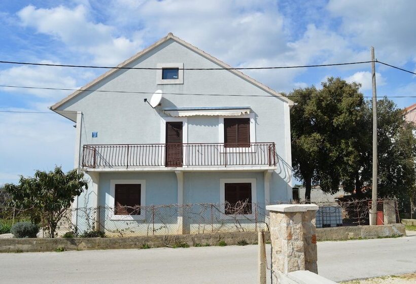 آپارتمان 1 خوابه, Apartments Ivica Pakostane