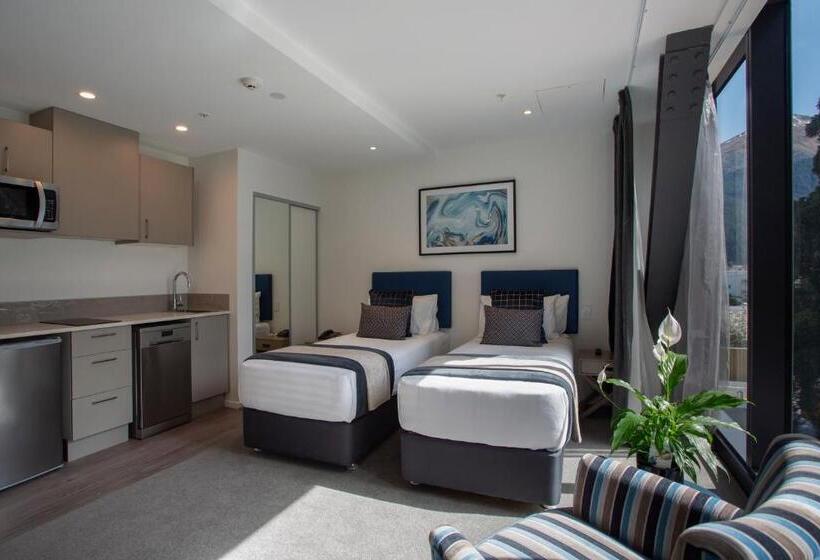 استودیوی استاندارد, Ramada By Wyndham Queenstown Central