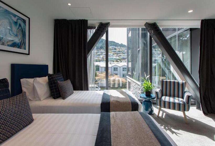استودیوی استاندارد, Ramada By Wyndham Queenstown Central