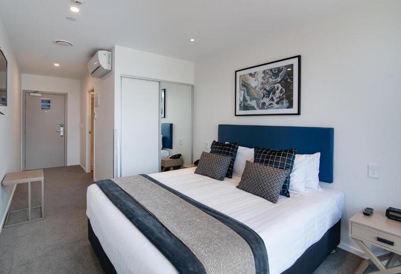 اتاق استاندارد, Ramada By Wyndham Queenstown Central