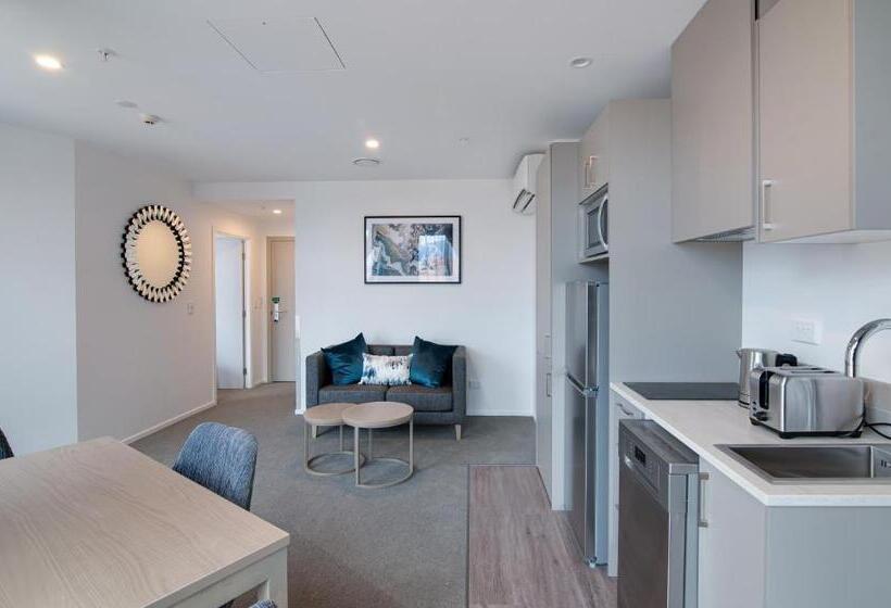 2 Bedrooms Apartment Lake View, Ramada By Wyndham Queenstown Central