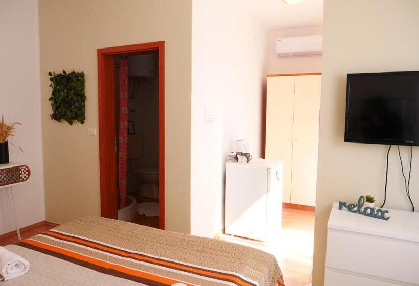 اتاق استاندارد با بالکن, Apartment And Rooms Vilma