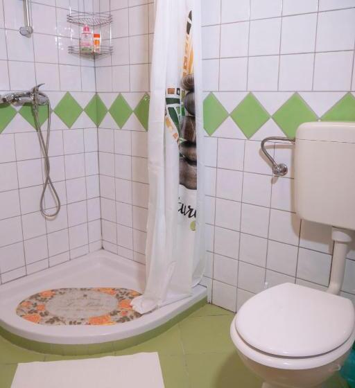 استودیوی استاندارد, Apartment And Rooms Vilma