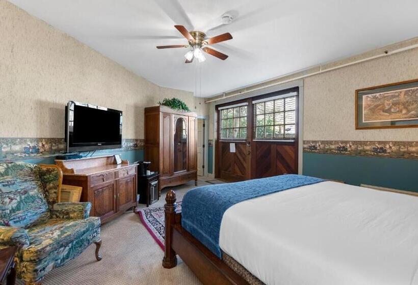 اتاق لوکس با تخت بزرگ, Hennessey House Bed And Breakfast