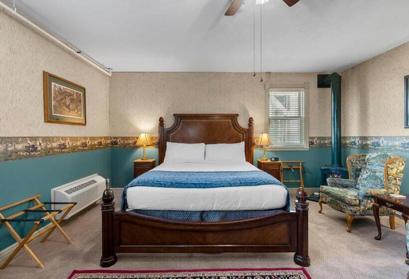 اتاق لوکس با تخت بزرگ, Hennessey House Bed And Breakfast