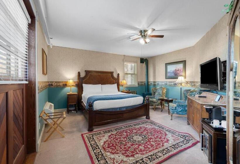 اتاق لوکس با تخت بزرگ, Hennessey House Bed And Breakfast