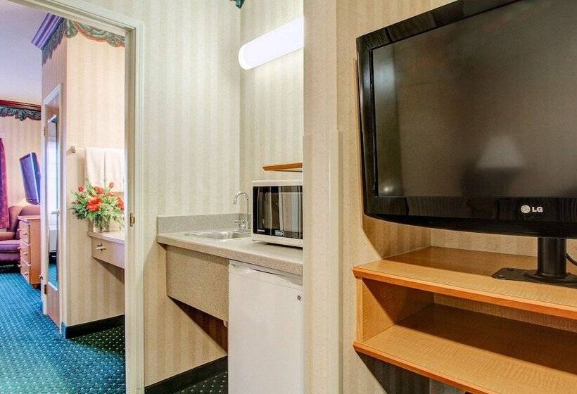 Люкс Кровать Кинг, Clarion Suites Downtown Anchorage