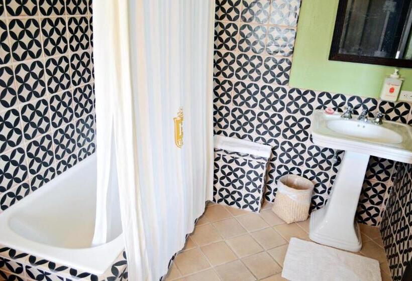 اتاق استاندارد با تخت بزرگ, Havana