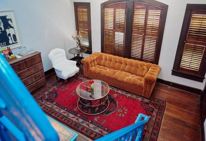 سوئیت پنت هاوس, Havana