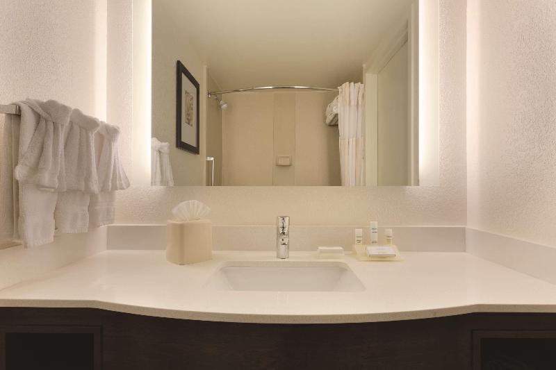 اتاق استاندارد با تخت بزرگ, Hilton Garden Inn Anaheim Garden Grove